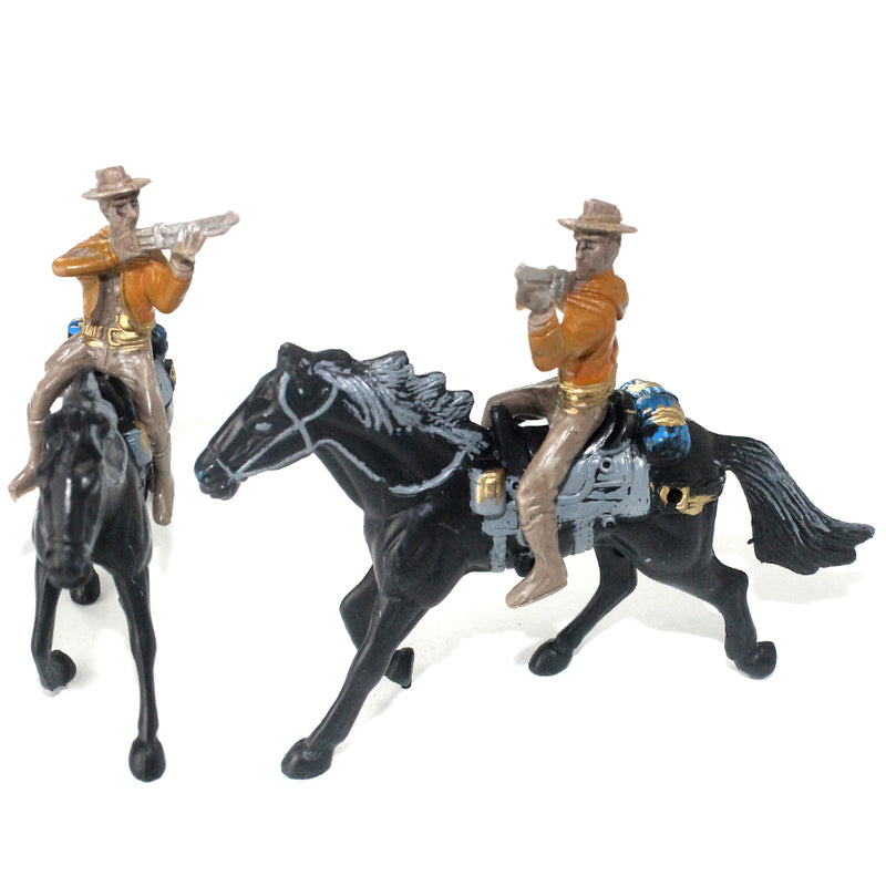 Western Cowboys Gunslingers with Horses Miniatures 4-Count